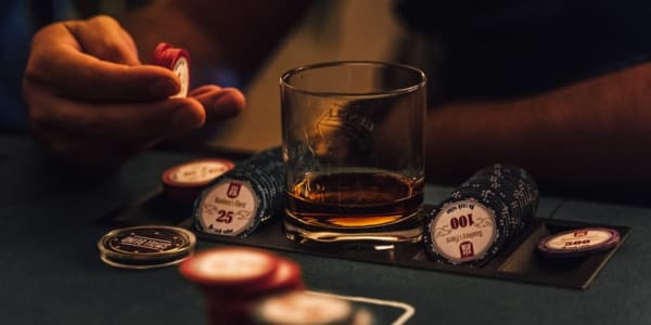 Aquí hay 3 diferencias entre los jugadores de blackjack y póquer